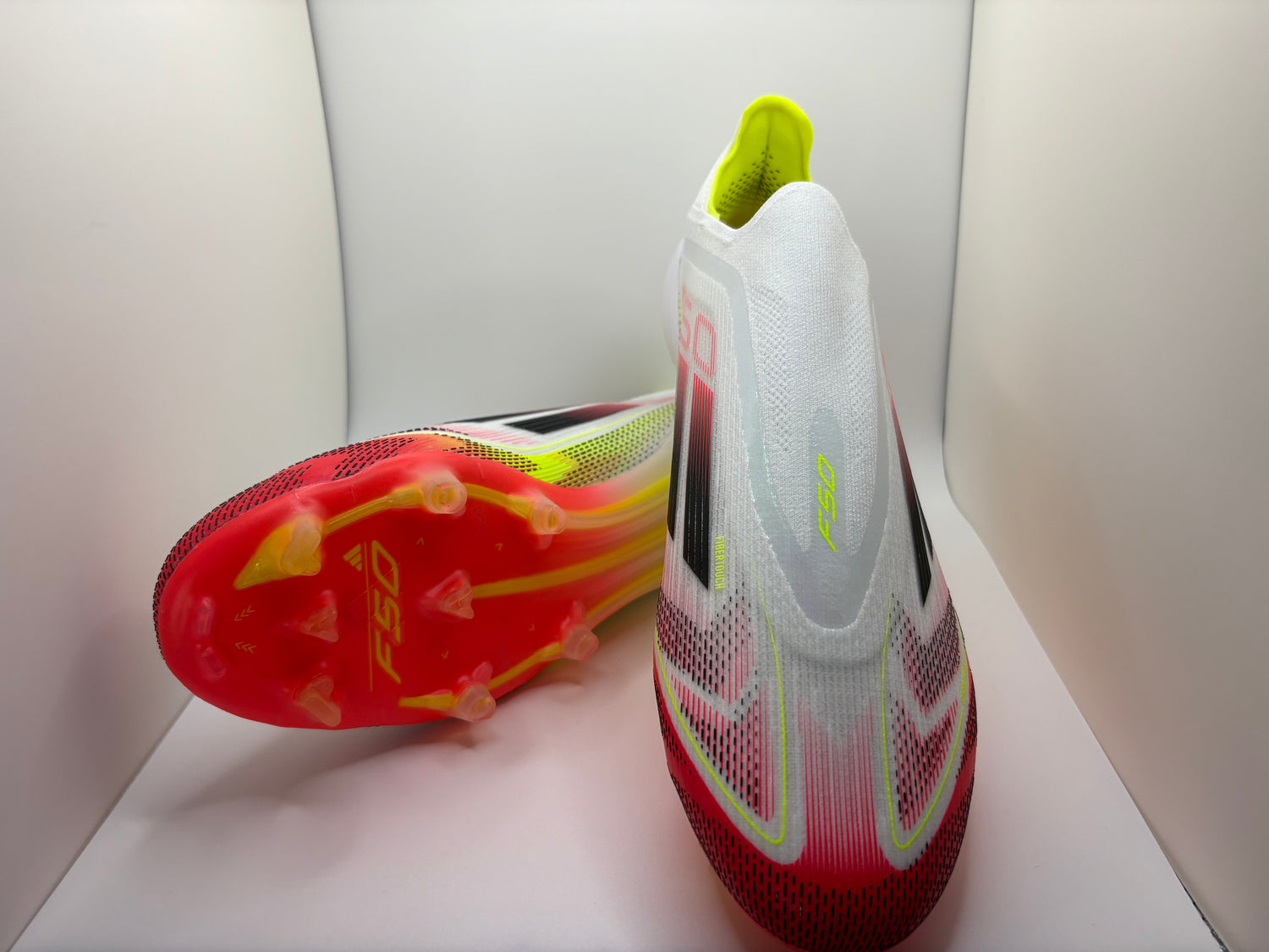 F50 Elite Laceless FG